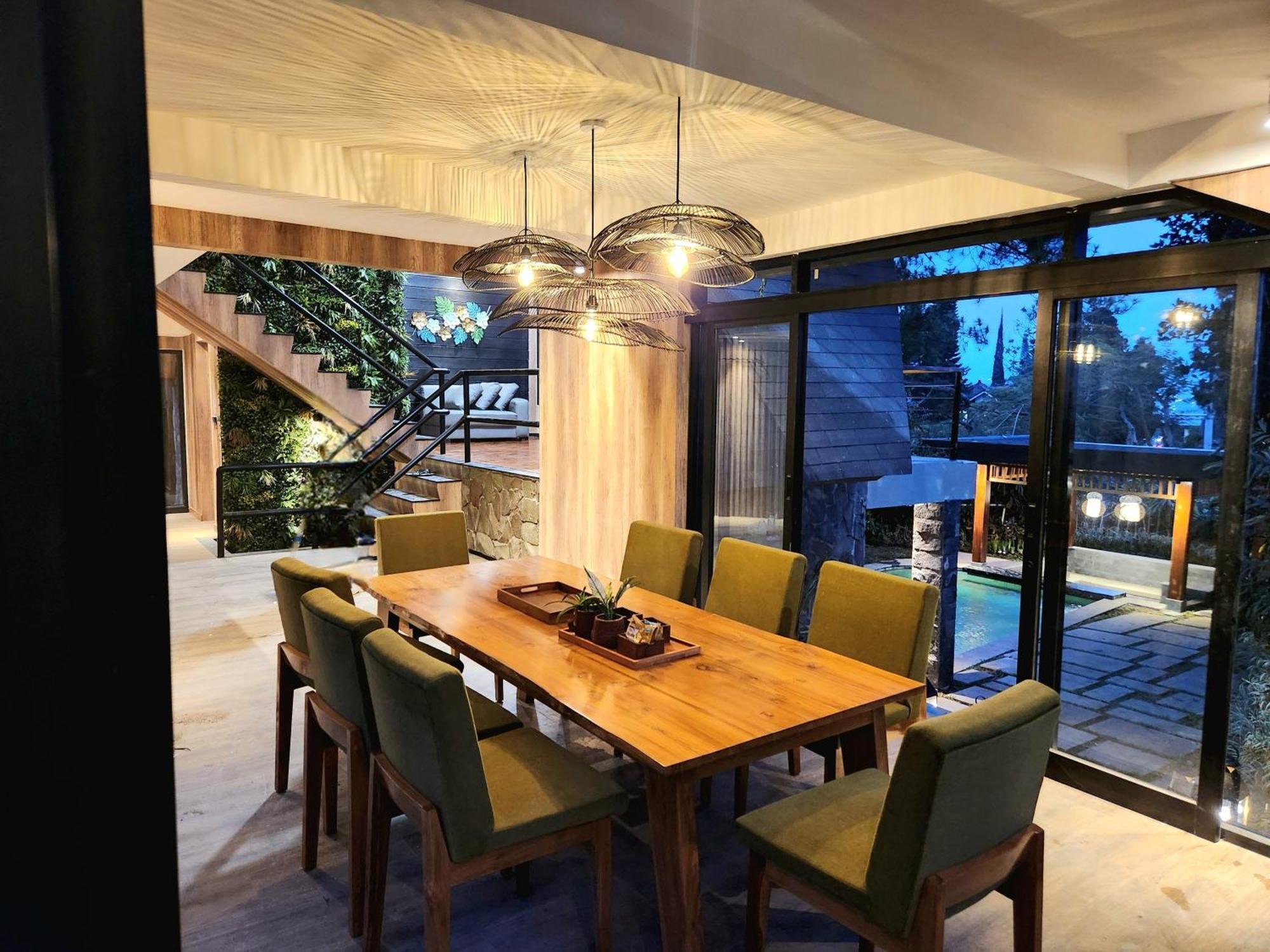 Villa 4-Br Klub Bunga No 4 Batu Malang Luaran gambar